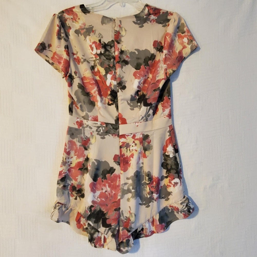 NEW BEBE Floral Satin Stretch Romper Womens 4 Flirty Romantic Coquette - Picture 7 of 9